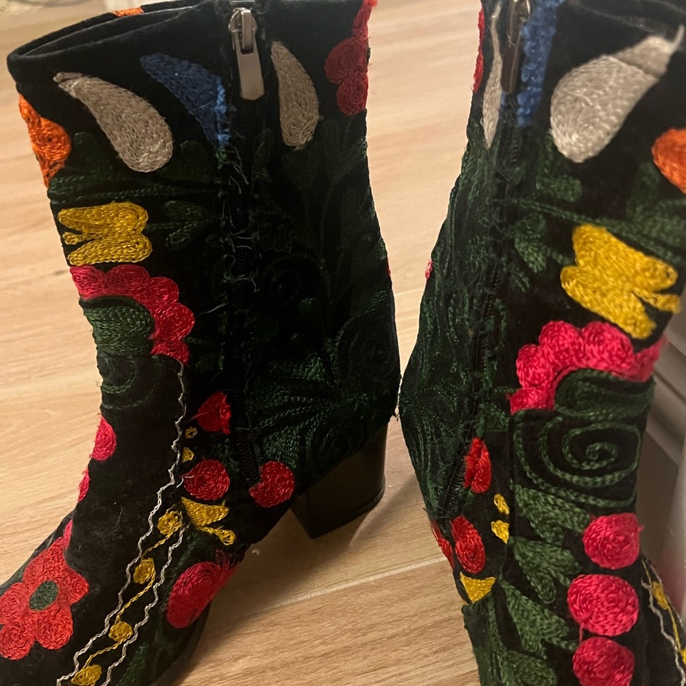 Embroidered Boots - image 4